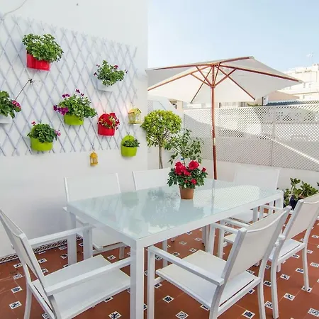 Estudio Luminoso Junto A La Playa! Daire Nerja